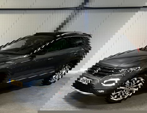 Volkswagen T-Roc 1.5 TSI 150PK Sport Pano Virtual Trekhaak