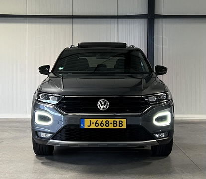 Volkswagen T-Roc 1.5 TSI 150PK Sport Pano Virtual Trekhaak