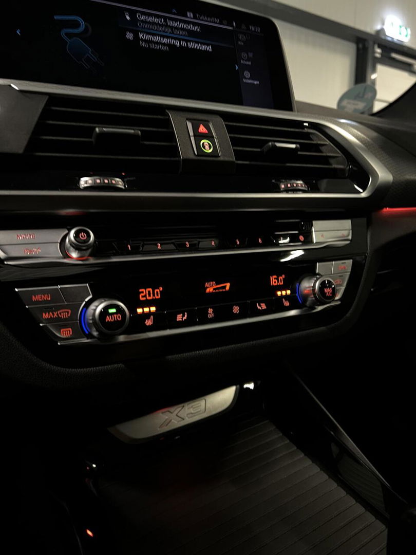 BMW X3 xDrive30e High Executive M-sport Pano Trekhaak Camera