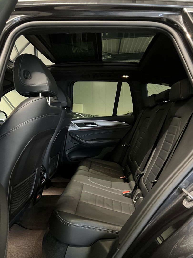BMW X3 xDrive30e High Executive M-sport Pano Trekhaak Camera