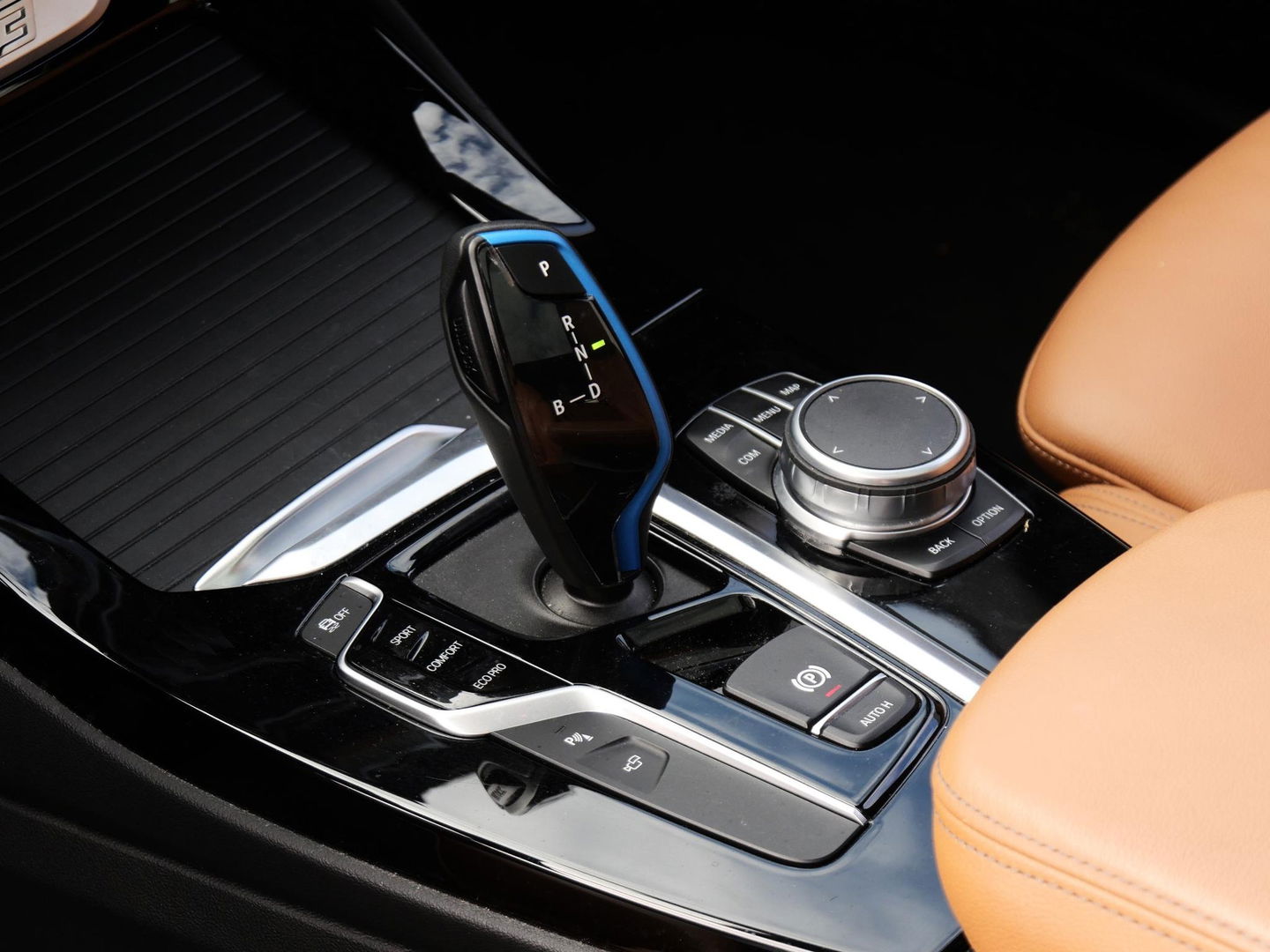 BMW iX3 HIGH EXECUTIVE 80kWh/ HUD/ PANORAMADAK/ LEER/ 360°CAMERA/