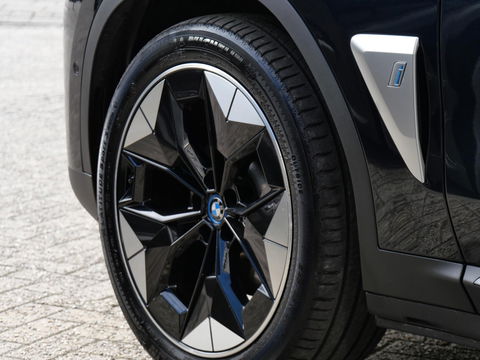 BMW iX3 HIGH EXECUTIVE 80kWh/ HUD/ PANORAMADAK/ LEER/ 360°CAMERA/