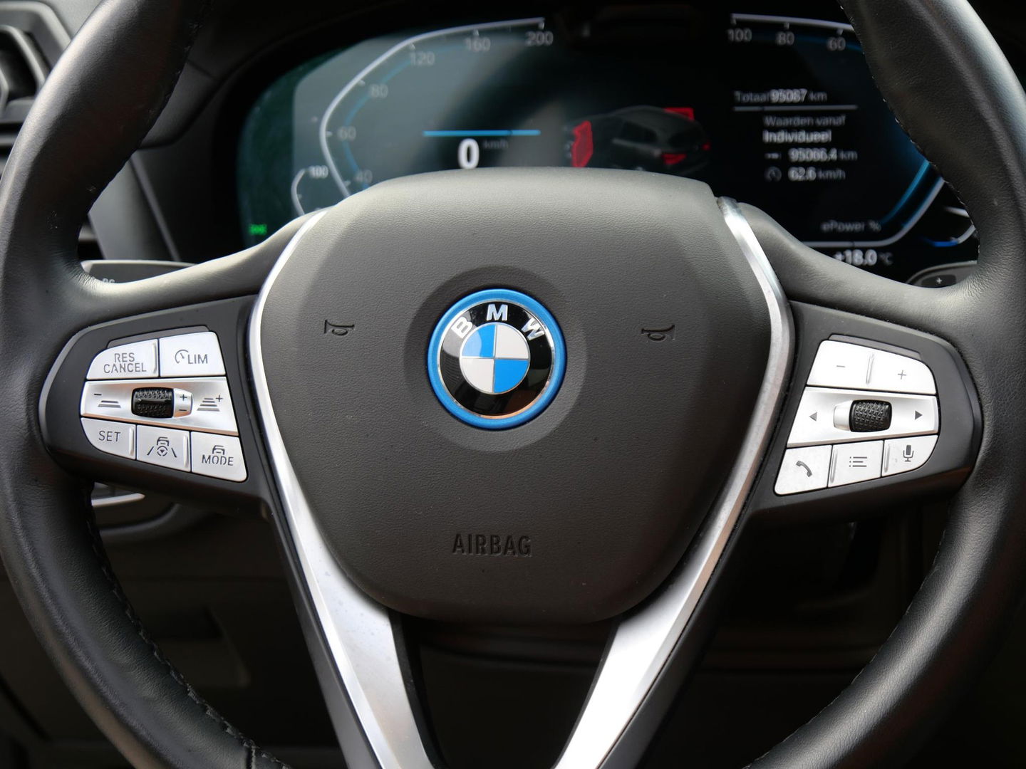 BMW iX3 HIGH EXECUTIVE 80kWh/ HUD/ PANORAMADAK/ LEER/ 360°CAMERA/