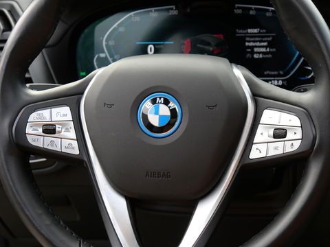 BMW iX3 HIGH EXECUTIVE 80kWh/ HUD/ PANORAMADAK/ LEER/ 360°CAMERA/