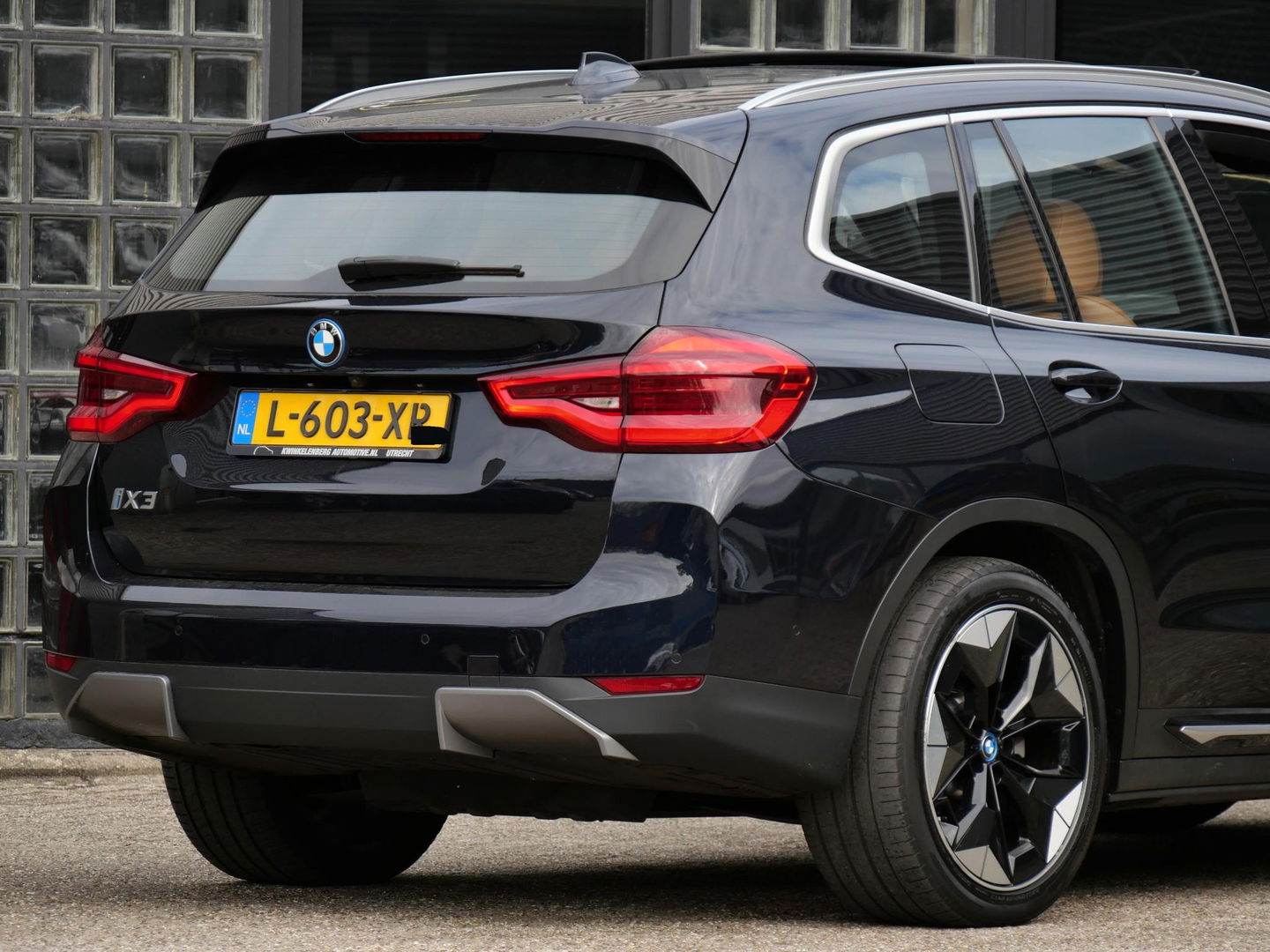 BMW iX3 HIGH EXECUTIVE 80kWh/ HUD/ PANORAMADAK/ LEER/ 360°CAMERA/