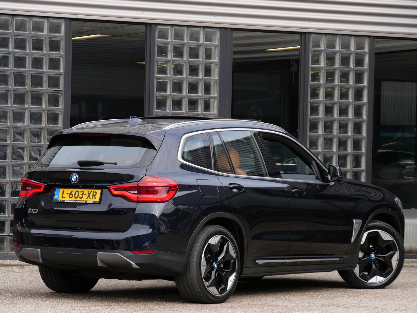 BMW iX3 HIGH EXECUTIVE 80kWh/ HUD/ PANORAMADAK/ LEER/ 360°CAMERA/