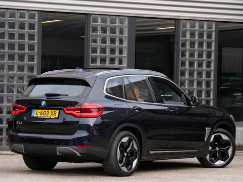 BMW iX3 HIGH EXECUTIVE 80kWh/ HUD/ PANORAMADAK/ LEER/ 360°CAMERA/