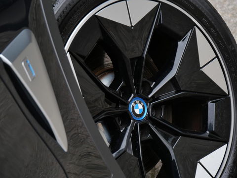 BMW iX3 HIGH EXECUTIVE 80kWh/ HUD/ PANORAMADAK/ LEER/ 360°CAMERA/
