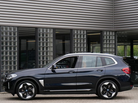 BMW iX3 HIGH EXECUTIVE 80kWh/ HUD/ PANORAMADAK/ LEER/ 360°CAMERA/