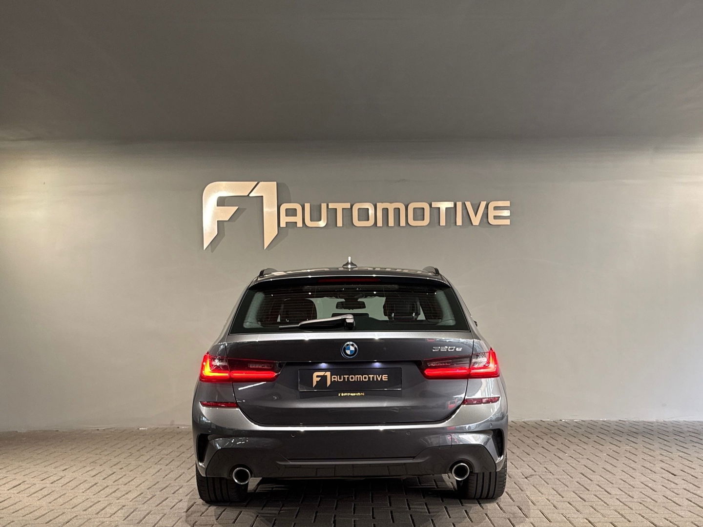 BMW 3 Serie Touring 320e Pano|M Sport|Memory|HuD|Sfeer|Leder
