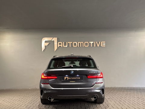 BMW 3 Serie Touring 320e Pano|M Sport|Memory|HuD|Sfeer|Leder