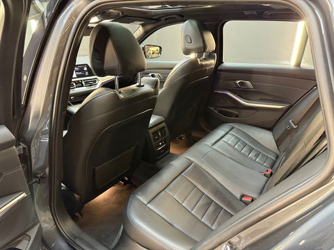 BMW 3 Serie Touring 320e Pano|M Sport|Memory|HuD|Sfeer|Leder