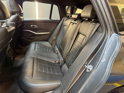 BMW 3 Serie Touring 320e Pano|M Sport|Memory|HuD|Sfeer|Leder