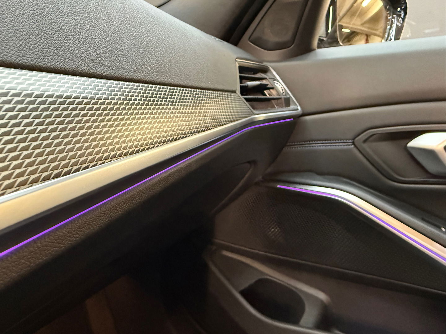 BMW 3 Serie Touring 320e Pano|M Sport|Memory|HuD|Sfeer|Leder