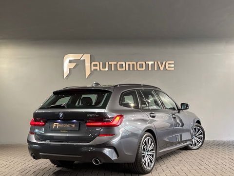 BMW 3 Serie Touring 320e Pano|M Sport|Memory|HuD|Sfeer|Leder
