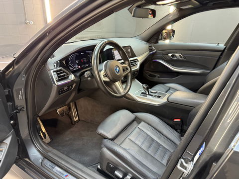 BMW 3 Serie Touring 320e Pano|M Sport|Memory|HuD|Sfeer|Leder