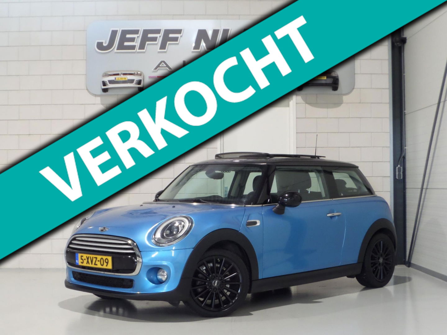 MINI Mini 1.5 Cooper Salt "Origineel NL!" Panoramadak Stoelverwarming Navigatie Bluetooth Head-up display Climatronic Cruise