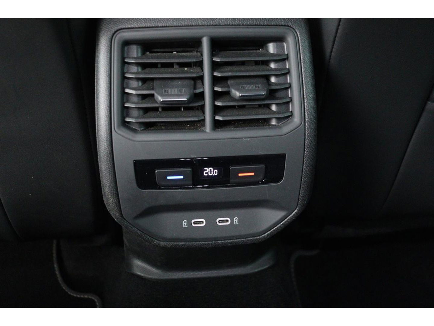 SEAT Leon 1.5 eTSI FR Launch Edition | Carplay | Stoel & stuurverwarming | Camera | Adaptive cruise | Navigatie | Keyless | Full LED | Sportstoelen