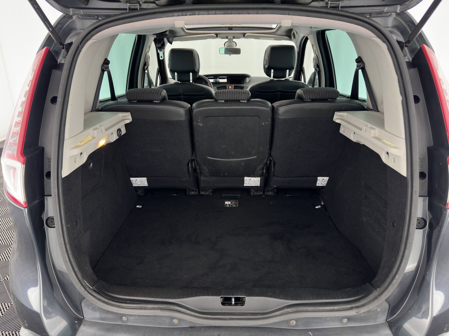 Renault Scénic 2.0 Aut. *PANO | LEATHER-FABRIC | NAVI-FULLMAP | KEYLESS | ECC | PDC | CRUISE | 17''ALU | TOWBAR*