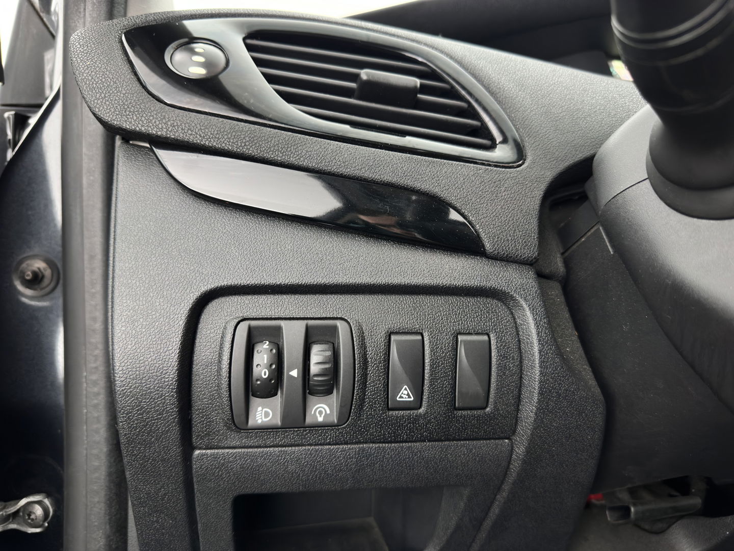 Renault Scénic 2.0 Aut. *PANO | LEATHER-FABRIC | NAVI-FULLMAP | KEYLESS | ECC | PDC | CRUISE | 17''ALU | TOWBAR*