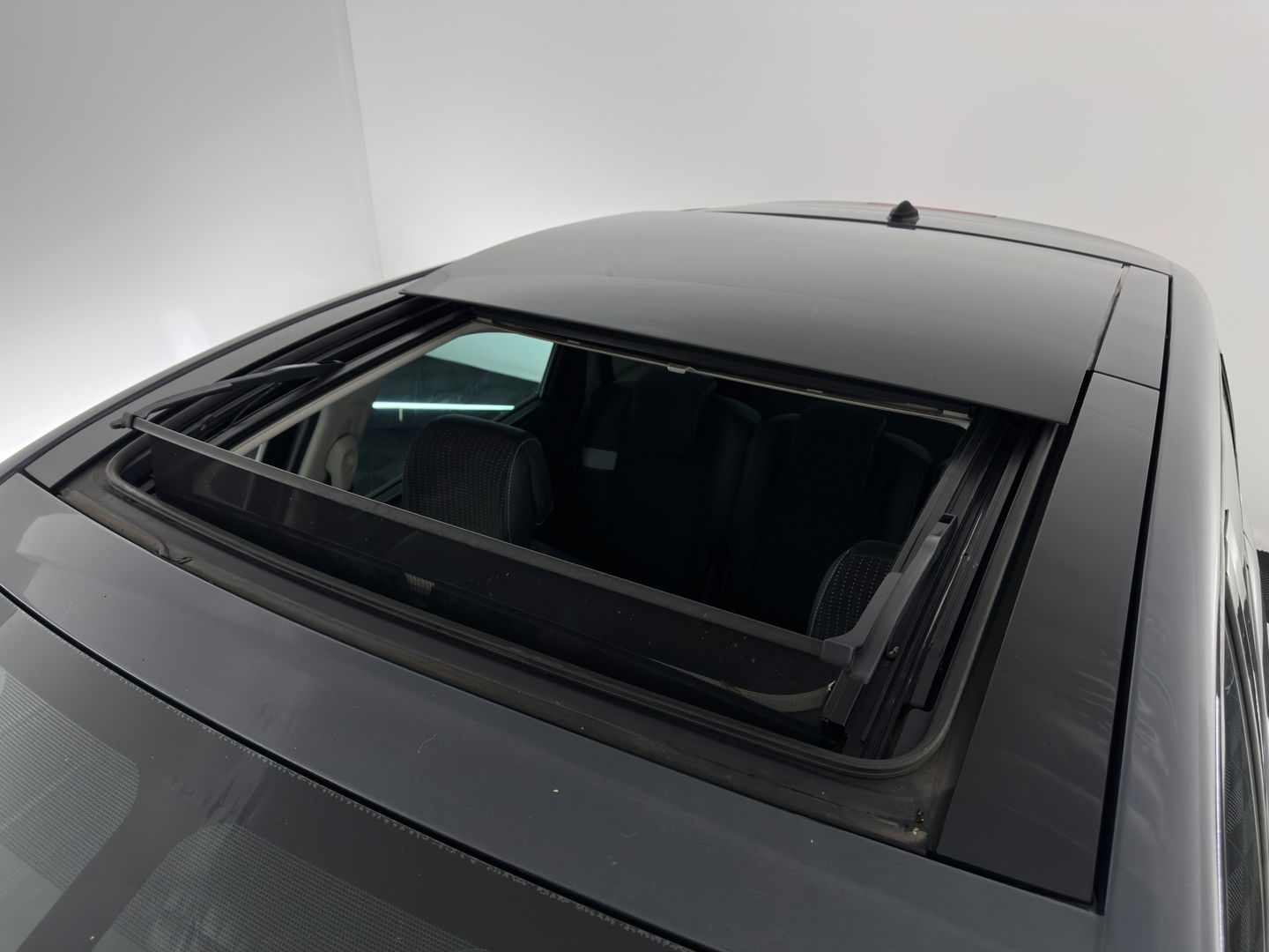Renault Scénic 2.0 Aut. *PANO | LEATHER-FABRIC | NAVI-FULLMAP | KEYLESS | ECC | PDC | CRUISE | 17''ALU | TOWBAR*