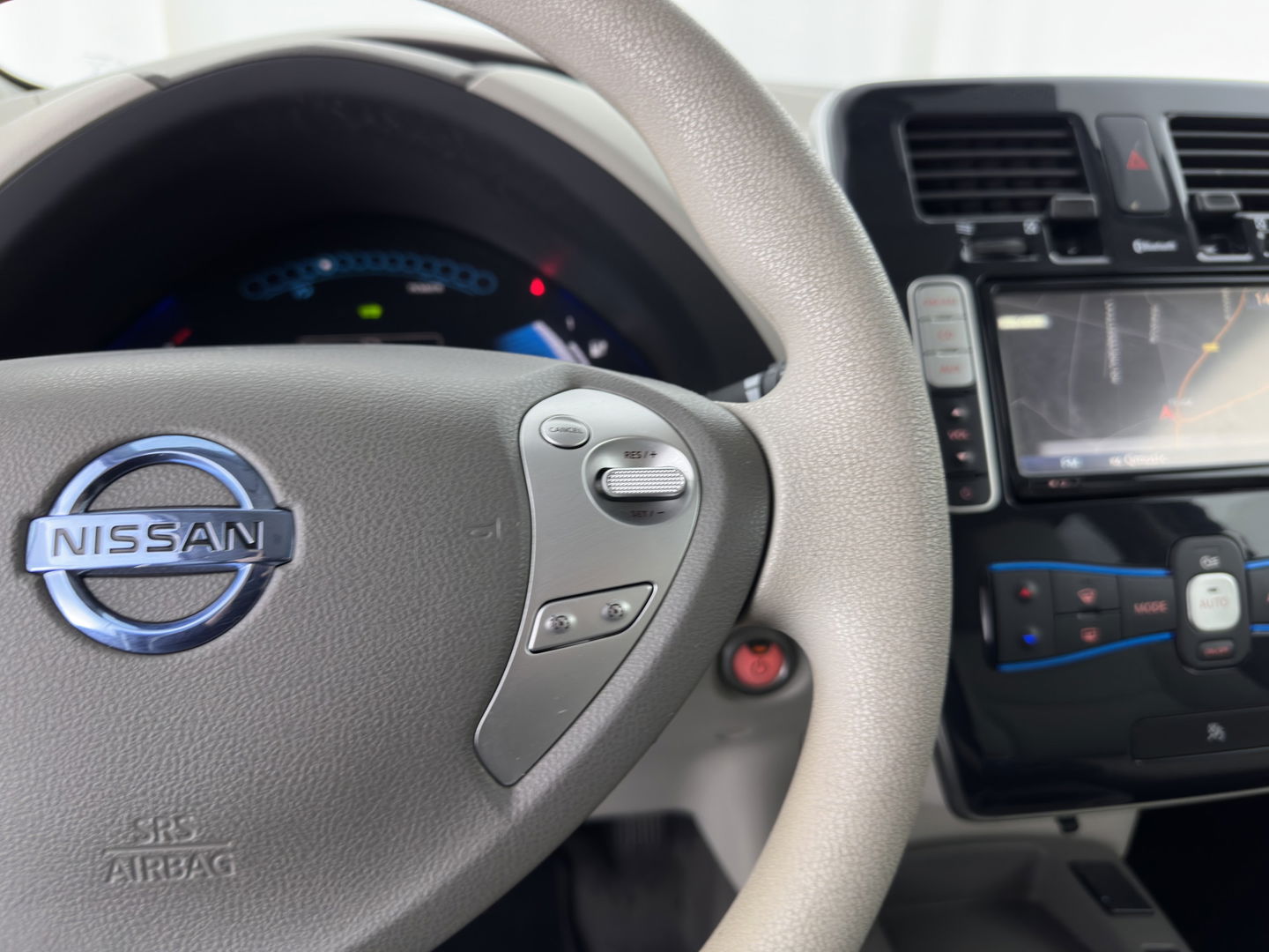Nissan Leaf Base 24 kWh *FULL-LED | NAVI-FULLMAP | CAMERA | COMFORT-SEATS | ECC | CRUISE | 16''ALU**