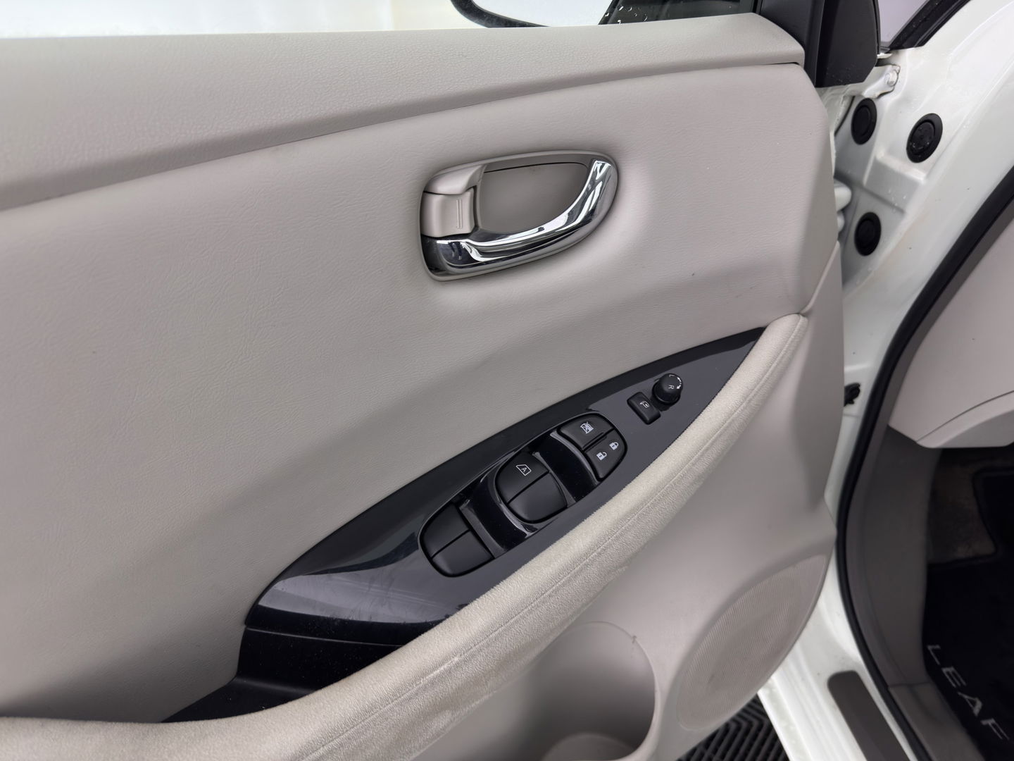 Nissan Leaf Base 24 kWh *FULL-LED | NAVI-FULLMAP | CAMERA | COMFORT-SEATS | ECC | CRUISE | 16''ALU**