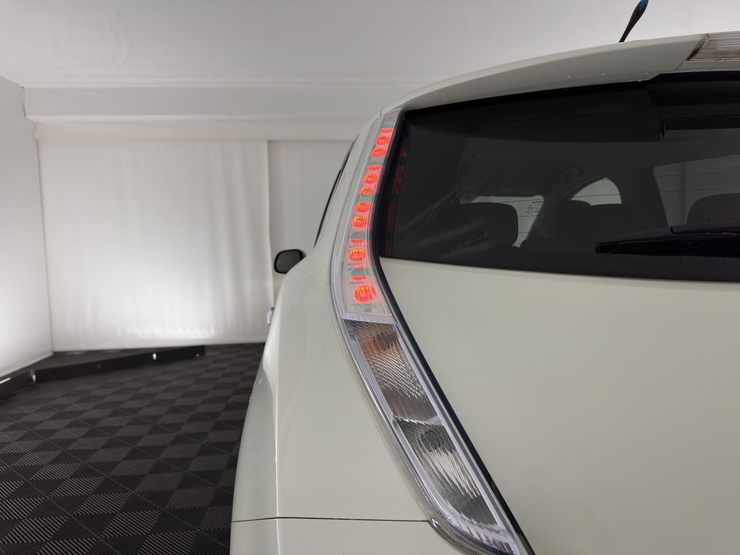 Nissan Leaf Base 24 kWh *FULL-LED | NAVI-FULLMAP | CAMERA | COMFORT-SEATS | ECC | CRUISE | 16''ALU**