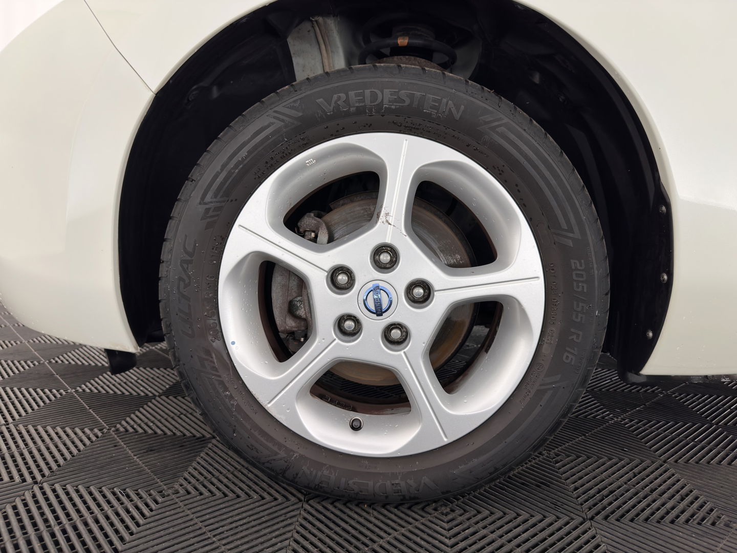 Nissan Leaf Base 24 kWh *FULL-LED | NAVI-FULLMAP | CAMERA | COMFORT-SEATS | ECC | CRUISE | 16''ALU**