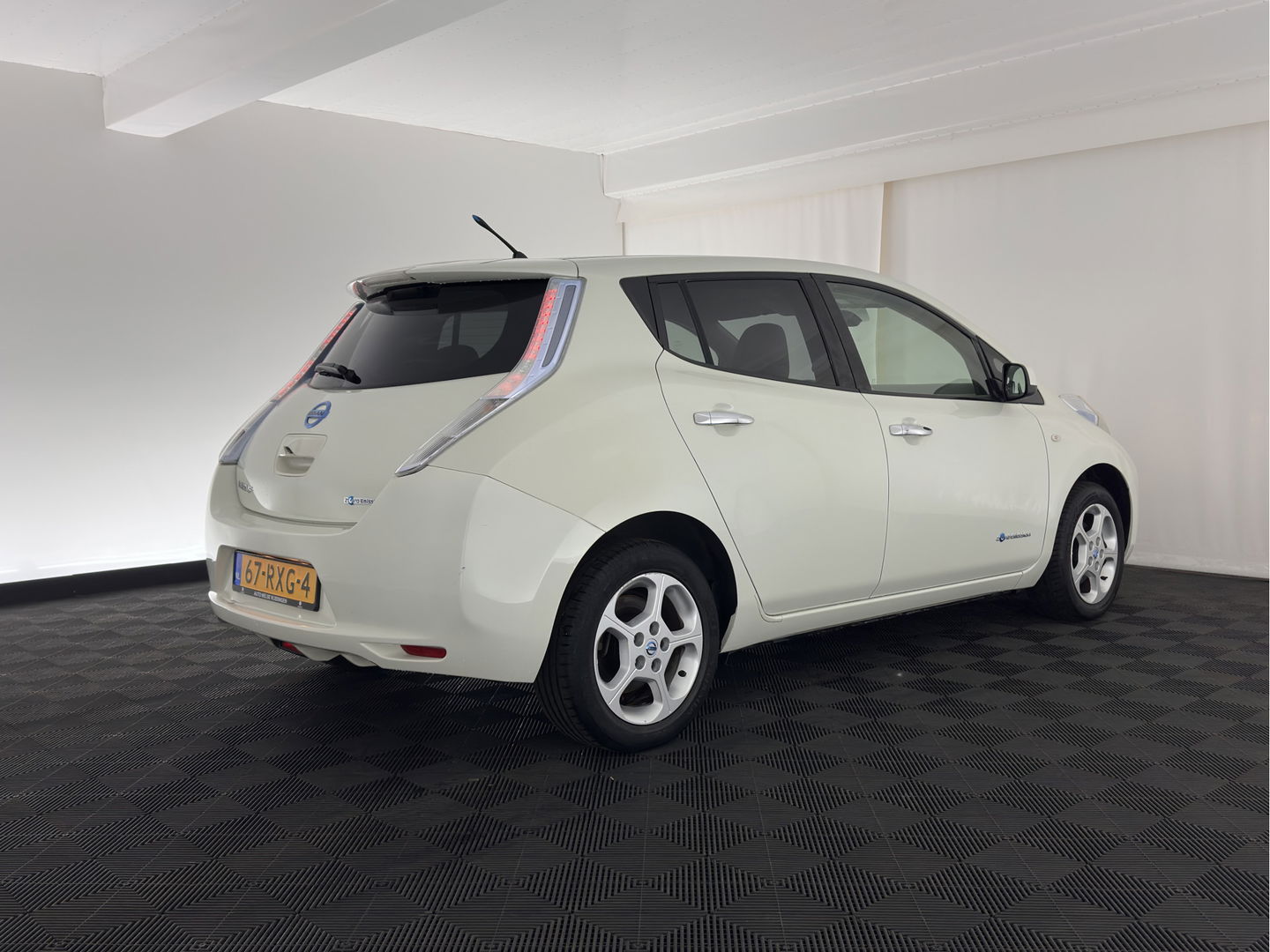 Nissan Leaf Base 24 kWh *FULL-LED | NAVI-FULLMAP | CAMERA | COMFORT-SEATS | ECC | CRUISE | 16''ALU**