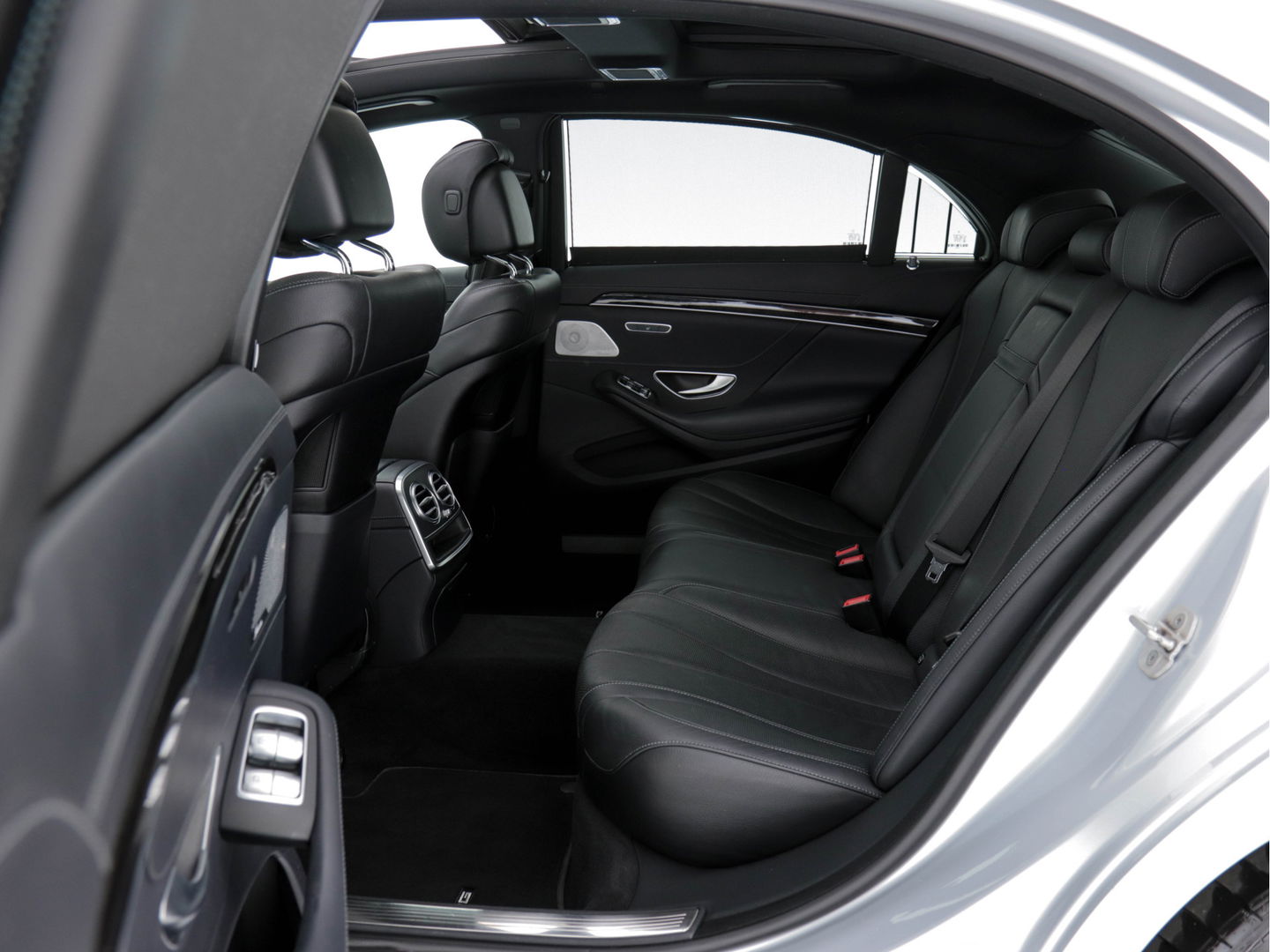 Mercedes-Benz S-Klasse 400d 4-Matic Lang Aut. *PANO | DISTRONIC | BURMESTER-AUDIO | TOP-VIEW | KEYLESS | BLIND-SPOT | AIRMATIC | FULL-LEATHER  | FULL-LED |  MEMORY-PACK  | WIDE-SCREEN-DIGI-COCKPIT | AMBIENT-LIGHTNING |  HEATED/VENTI