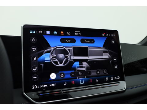 Volkswagen Tiguan 1.5 eHybrid R-Line Black Style | Pano | Massage | Adapt. Cruise | IQ. Light | Camera | Keyless | CarPlay