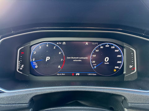 Volkswagen T-Roc 2.0 TSI 4Motion R 300 PK AKRAPOVIC Panorama Camera