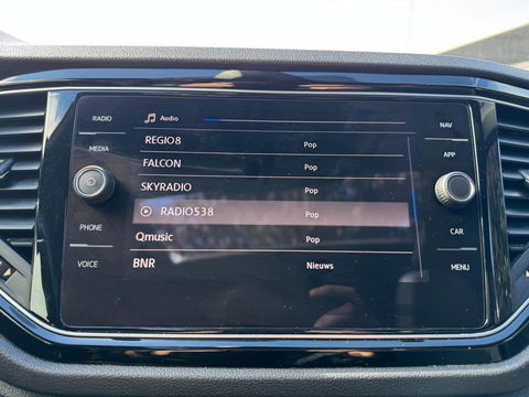 Volkswagen T-Roc 2.0 TSI 4Motion R 300 PK AKRAPOVIC Panorama Camera