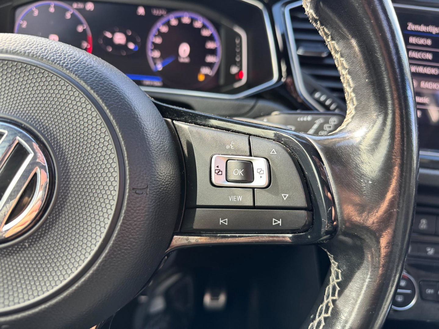 Volkswagen T-Roc 2.0 TSI 4Motion R 300 PK AKRAPOVIC Panorama Camera