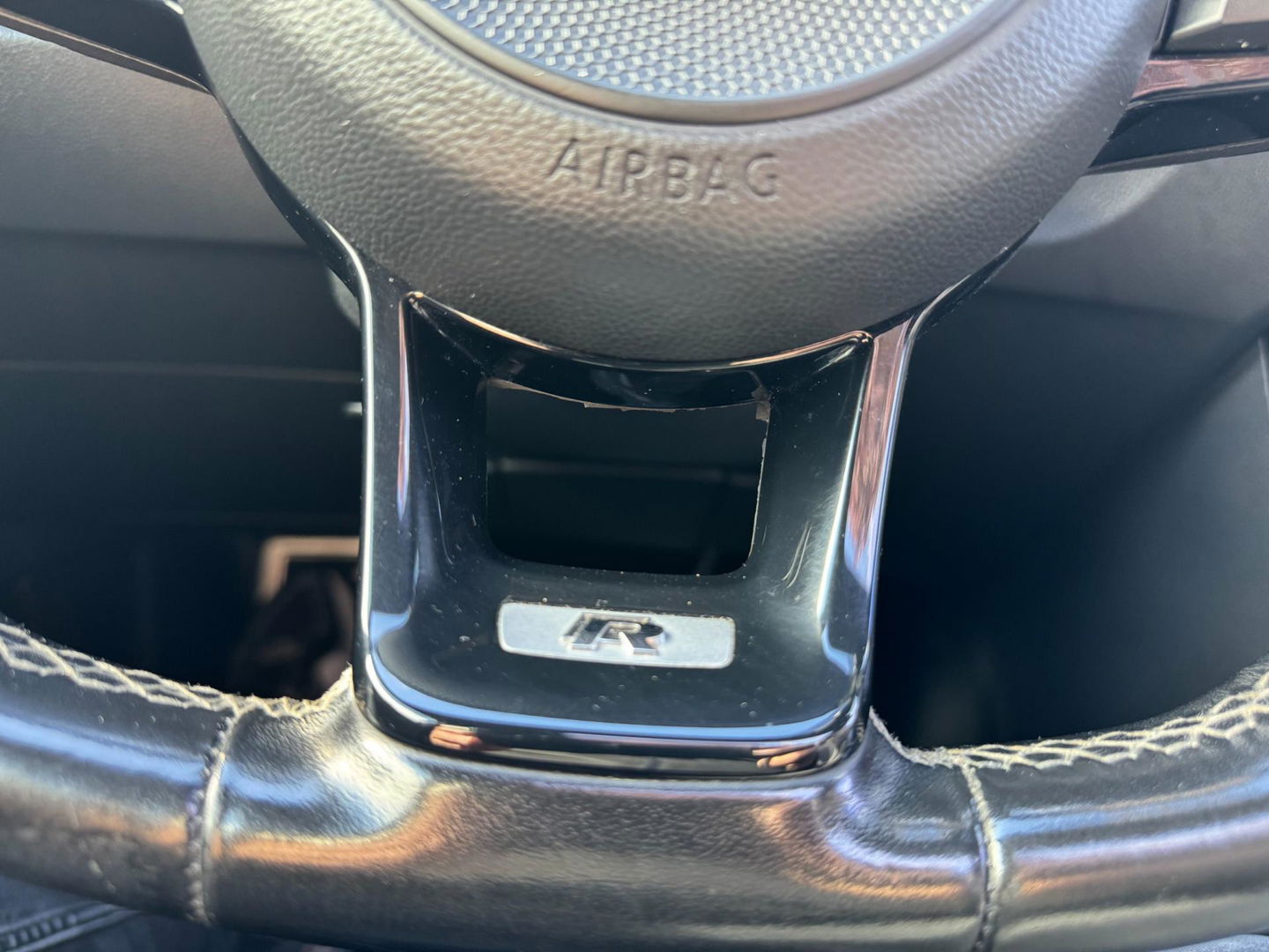 Volkswagen T-Roc 2.0 TSI 4Motion R 300 PK AKRAPOVIC Panorama Camera