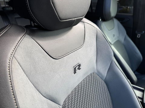 Volkswagen T-Roc 2.0 TSI 4Motion R 300 PK AKRAPOVIC Panorama Camera