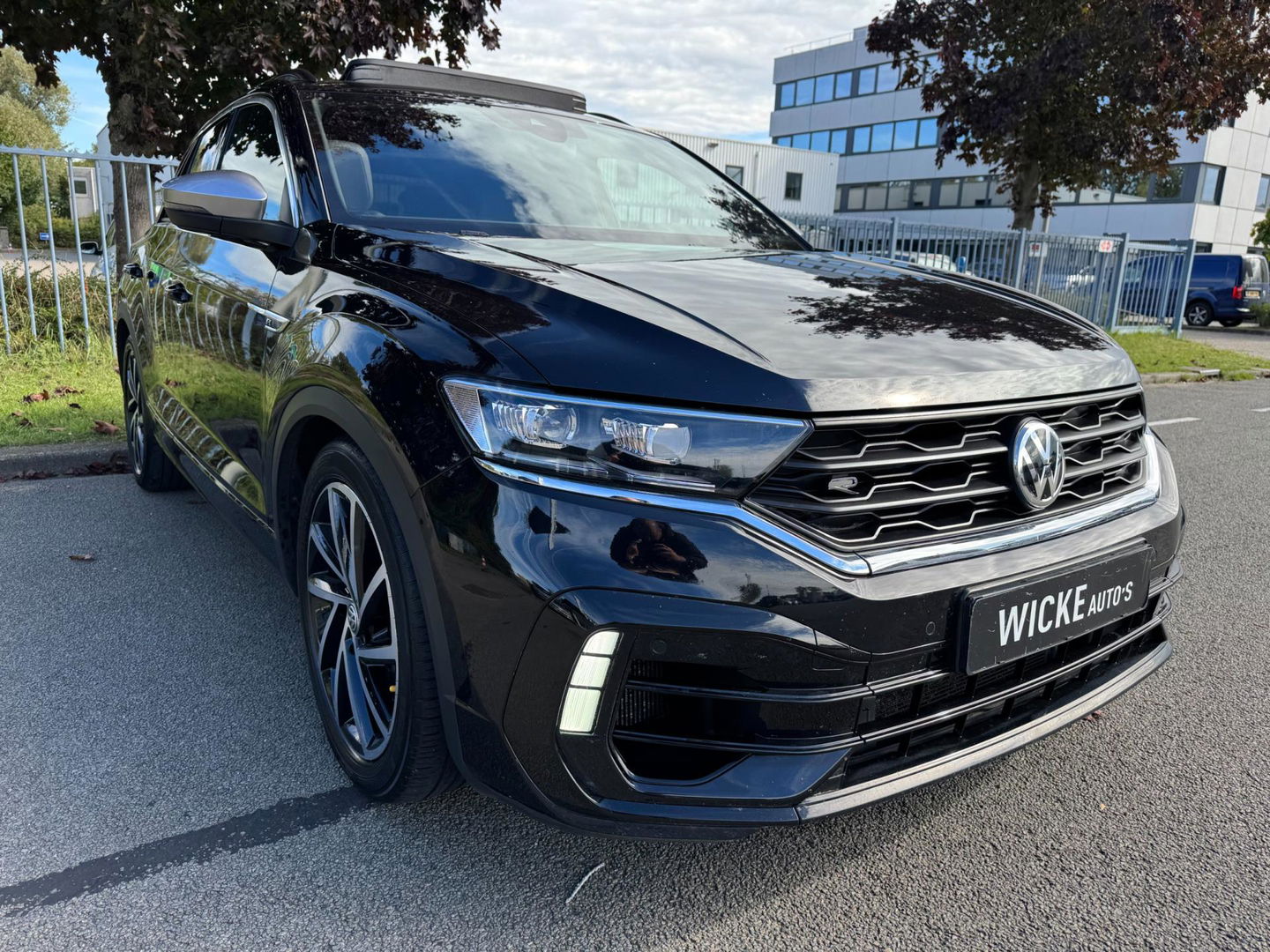 Volkswagen T-Roc 2.0 TSI 4Motion R 300 PK AKRAPOVIC Panorama Camera
