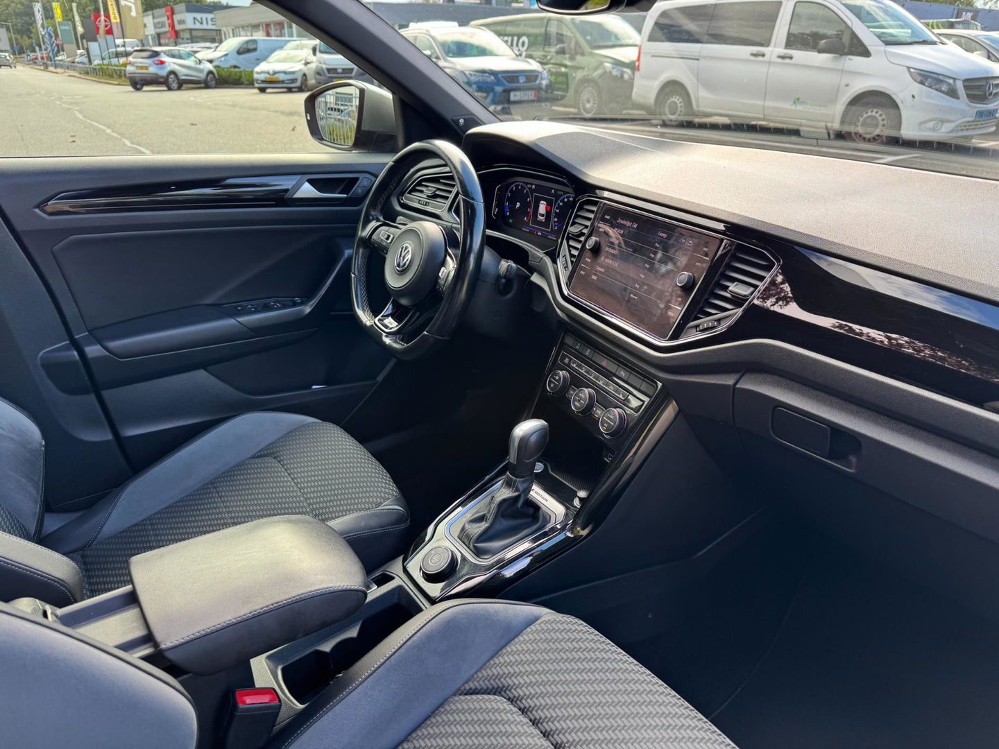 Volkswagen T-Roc 2.0 TSI 4Motion R 300 PK AKRAPOVIC Panorama Camera