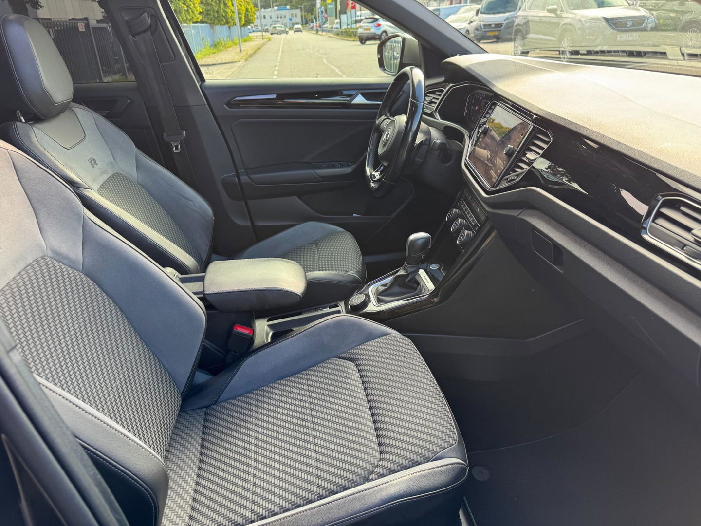 Volkswagen T-Roc 2.0 TSI 4Motion R 300 PK AKRAPOVIC Panorama Camera