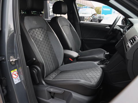 Volkswagen Tiguan 1.4 eHybrid R-Line 245PK | 20 inch | 30.000km!