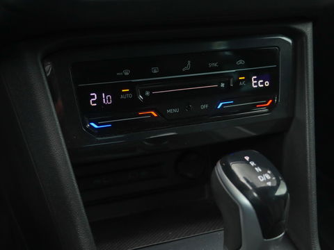 Volkswagen Tiguan 1.4 eHybrid R-Line 245PK | 20 inch | 30.000km!