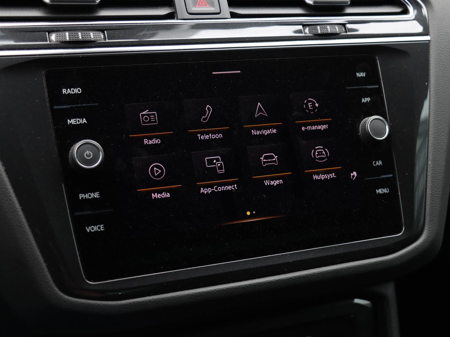Volkswagen Tiguan 1.4 eHybrid R-Line 245PK | 20 inch | 30.000km!