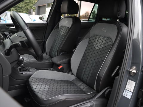 Volkswagen Tiguan 1.4 eHybrid R-Line 245PK | 20 inch | 30.000km!