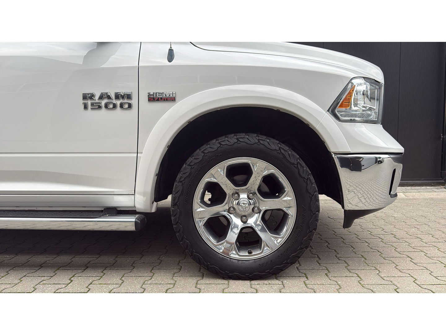 Dodge Ram 1500 5.7 V8 4x4 Crew Cab Laramie 4WD LPG Catalogusprijs  € 25977