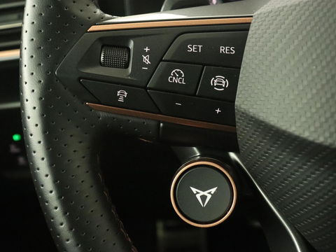 CUPRA Leon 1.5 TSI e-Hybrid | Stoel & stuurverwarming | Camera | Adaptive cruise | Carplay | Navigatie | Matrix LED | Sfeerverlichting | PHEV | Plug In