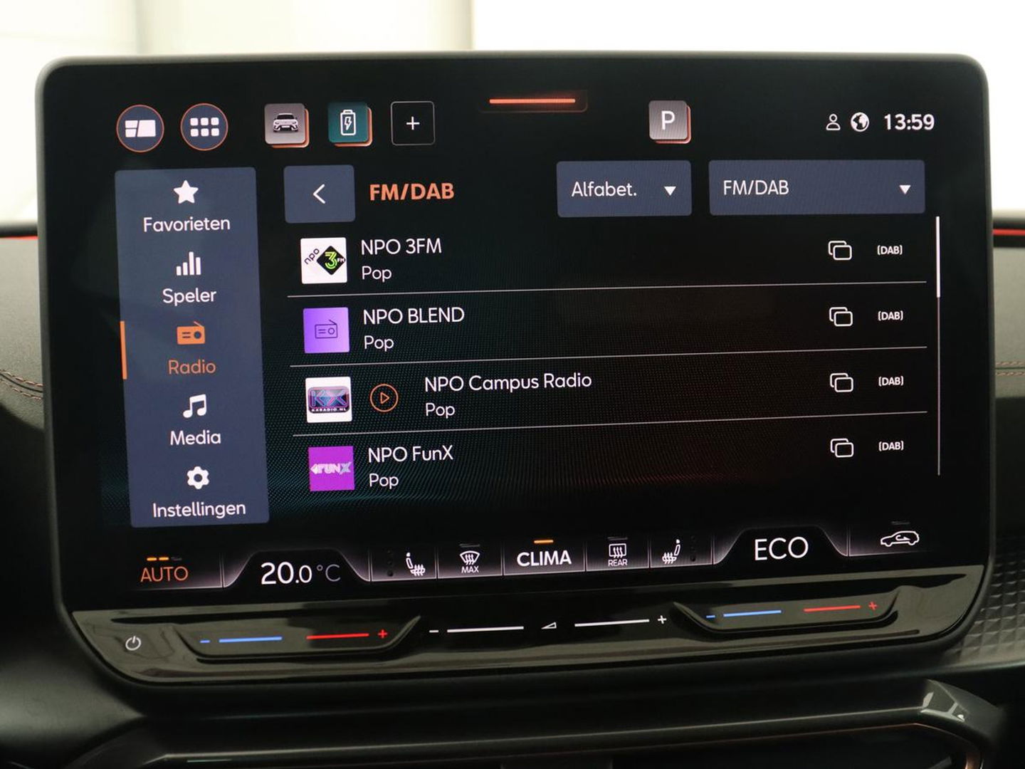 CUPRA Leon 1.5 TSI e-Hybrid | Stoel & stuurverwarming | Camera | Adaptive cruise | Carplay | Navigatie | Matrix LED | Sfeerverlichting | PHEV | Plug In