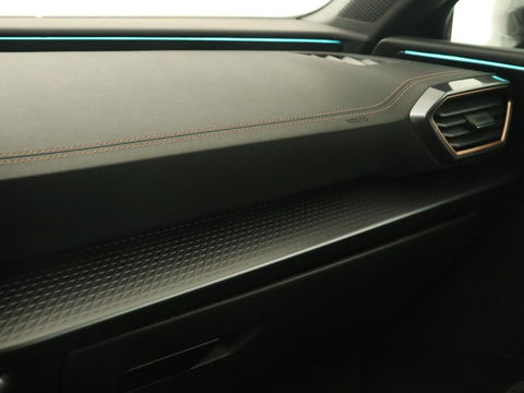 CUPRA Leon 1.5 TSI e-Hybrid | Stoel & stuurverwarming | Camera | Adaptive cruise | Carplay | Navigatie | Matrix LED | Sfeerverlichting | PHEV | Plug In