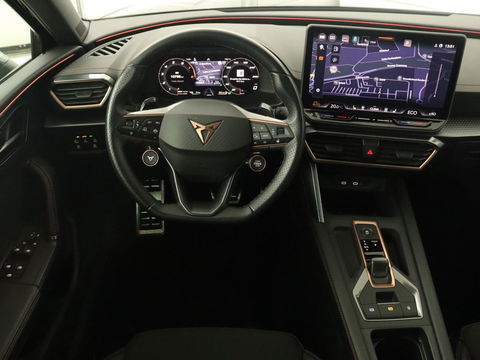 CUPRA Leon 1.5 TSI e-Hybrid | Stoel & stuurverwarming | Camera | Adaptive cruise | Carplay | Navigatie | Matrix LED | Sfeerverlichting | PHEV | Plug In
