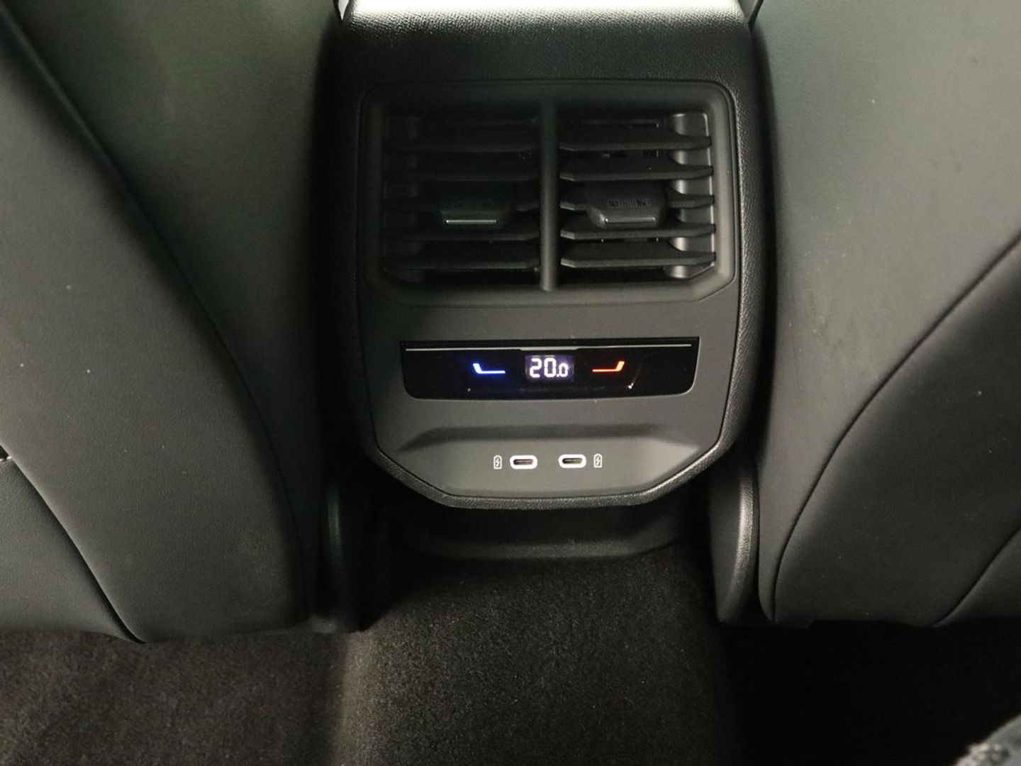 CUPRA Leon 1.5 TSI e-Hybrid | Stoel & stuurverwarming | Camera | Adaptive cruise | Carplay | Navigatie | Matrix LED | Sfeerverlichting | PHEV | Plug In